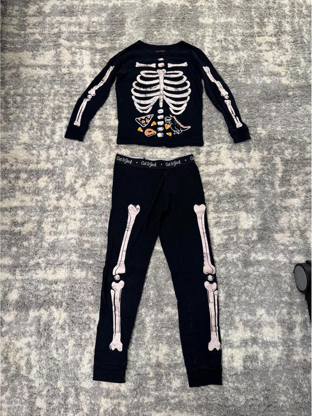 Cat & Jack Boys Pajama Set Size 8 Black Skeleton Halloween Sleepwear